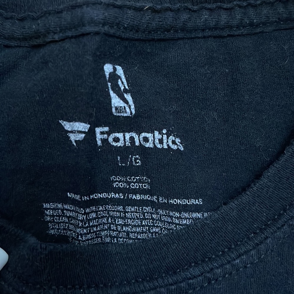 Fanatics - Picture 3 of 3